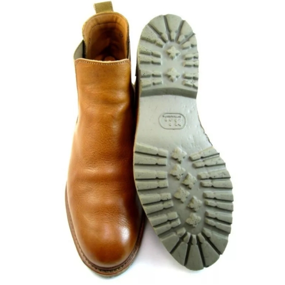 Allen Edmonds \